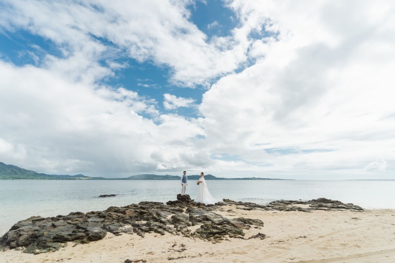 岩場ビーチへ移動