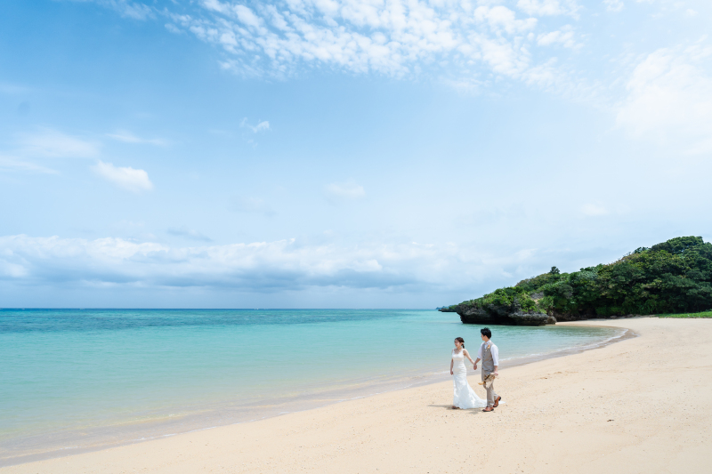 自然を背景にお散歩シーン♡