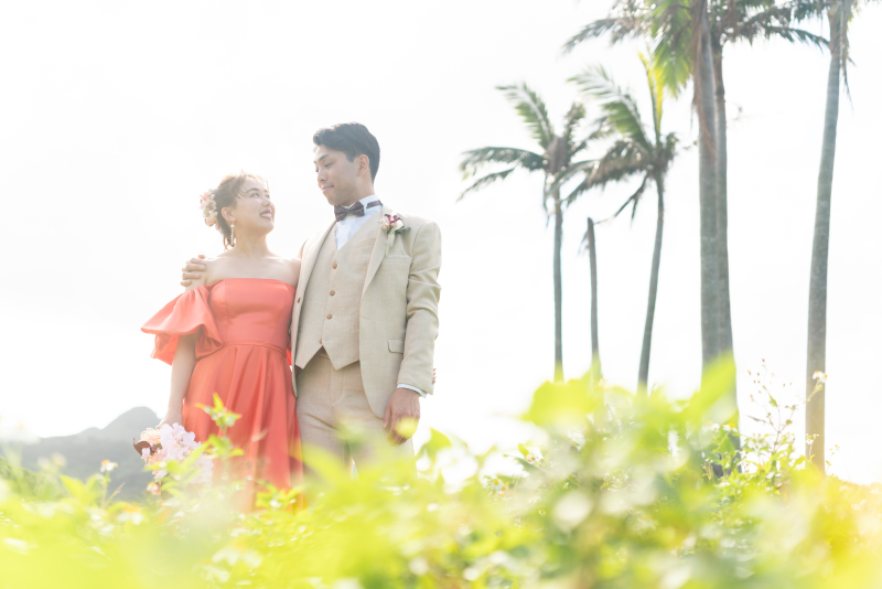 ヤシの木バックに優しい光で・・