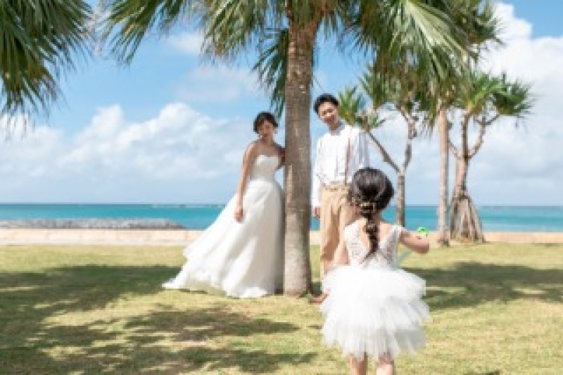 【沖縄本島エリア】2026早割★今月中申込限定/ビーチ＆グリーン撮影プラン｜100カット保障全データ納品｜衣装一式＆ヘアメイク込