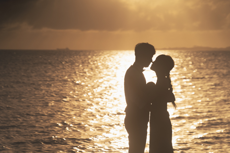 平日限定割引☆ビーチ&サンセットフォトプラン※衣裳フリーチョイス+ヘアメイク+100カット込み