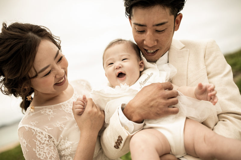 【ベビーシッター込み】ファミリービーチフォト☆衣装+ヘアメイク*100カット込み