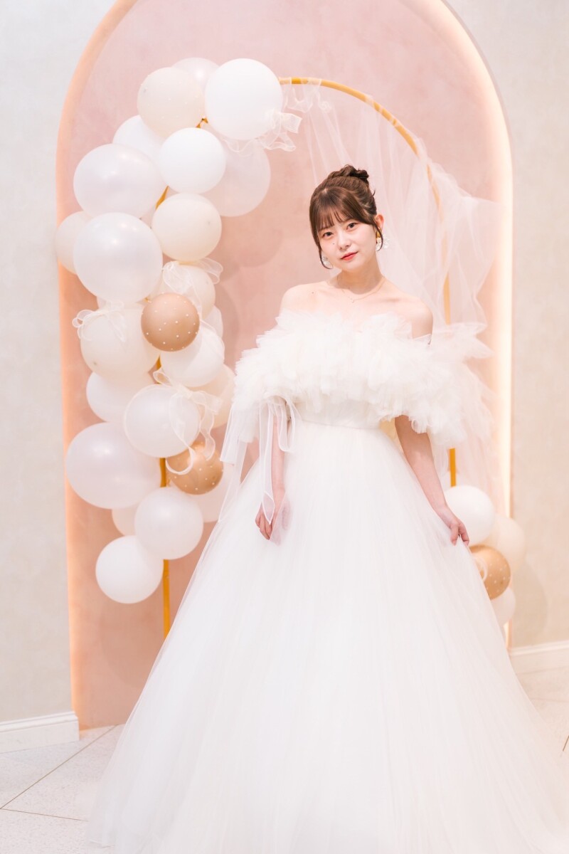 バルーンの前で全身撮影