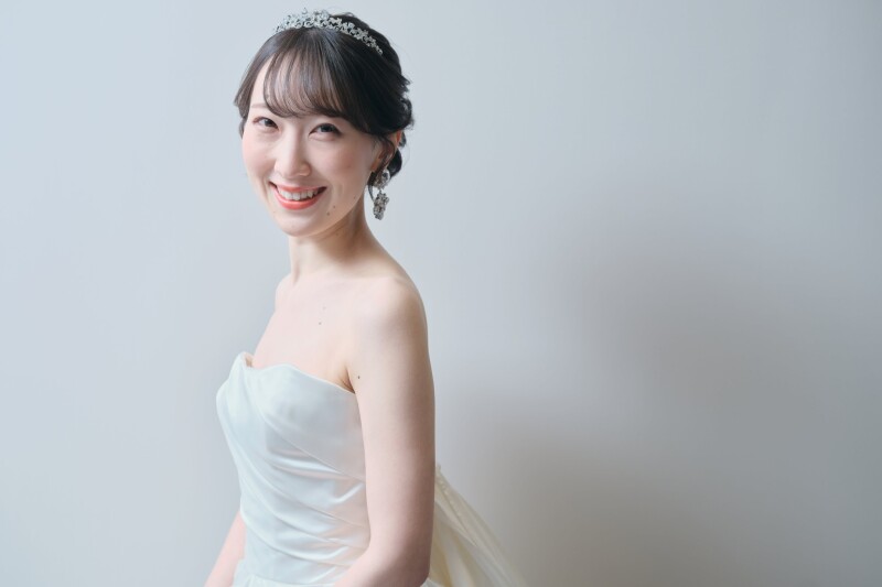 お洒落なアクセサリーを身に着けて