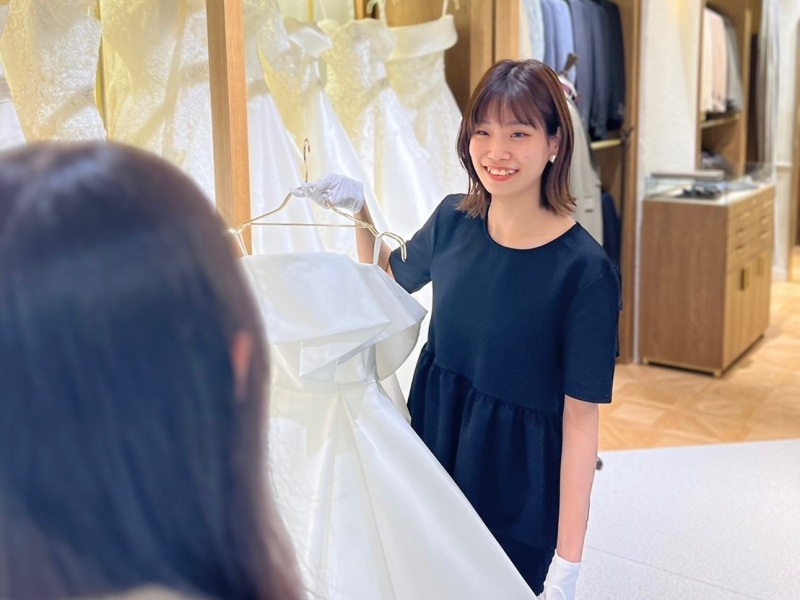 プロのスタイリストが衣裳をご提案をします！