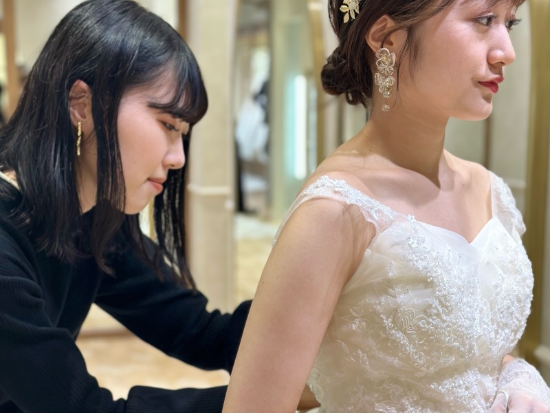 BRIDARIUM MUE横浜(ブライダリウム ミュー横浜)_衣装の試着ができる