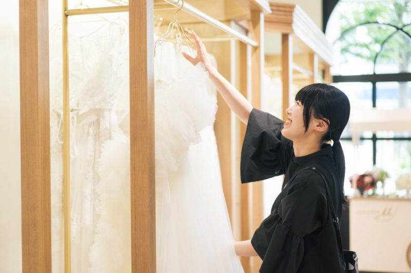 BRIDARIUM MUE横浜(ブライダリウム ミュー横浜)_衣装の試着ができる