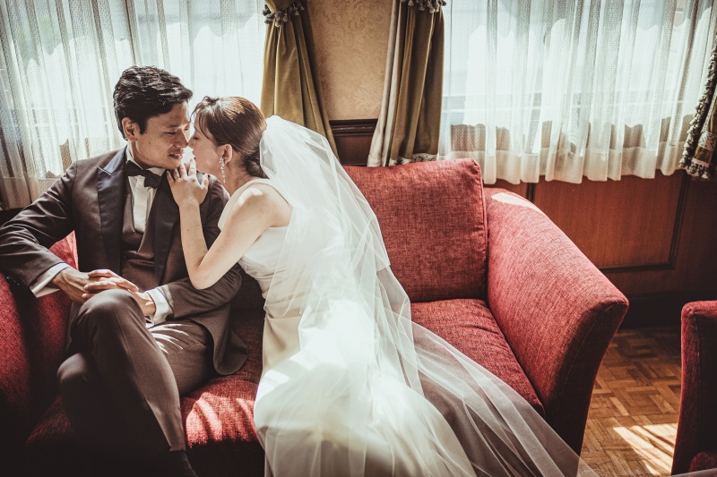 その時の会話が聞こえてきそうな一瞬の表情を捉えたり、ふたりの雰囲気からインスピレーションで撮影していきます。