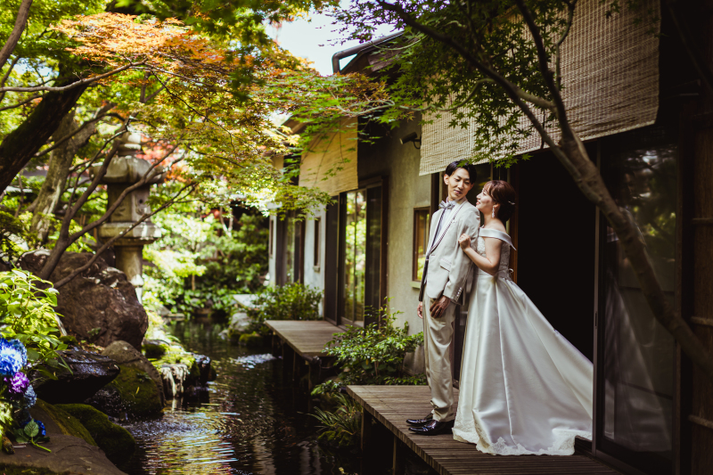 【料亭フォト】和装1着+洋装1着|隅田川沿いの老舗料亭「つきじ治作」で撮れる!日本建築・庭園|平日限定|横浜店試着