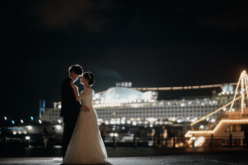 横浜赤レンガ倉庫プラン|重厚感のある歴史的建物赤レンガ倉庫での新婦1着、新郎1着プラン