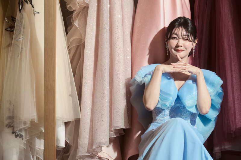 ドレスショップ店内で撮るウエディングフォト《ドレス2着、タキシード1着付》