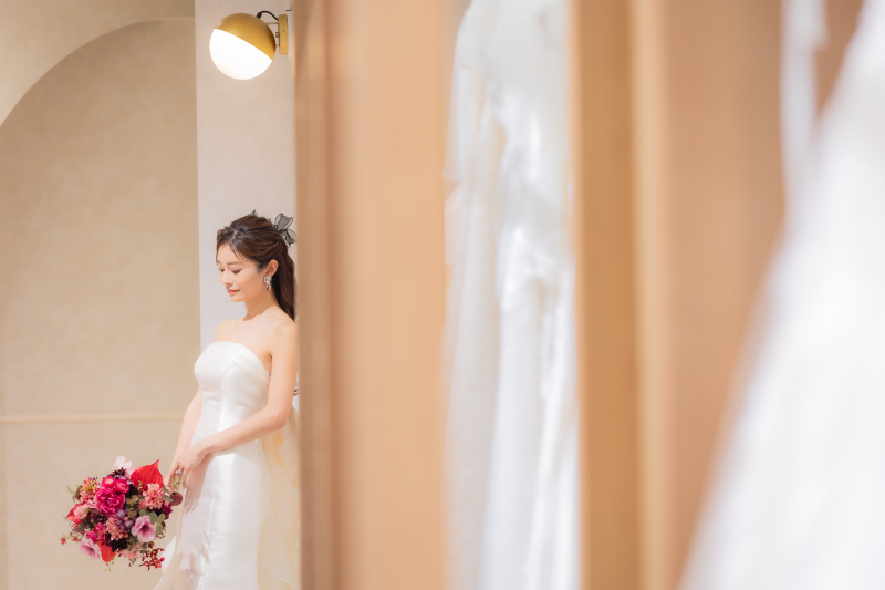 ドレスショップ店内で撮るウエディングフォト《ドレス2着、タキシード1着付》