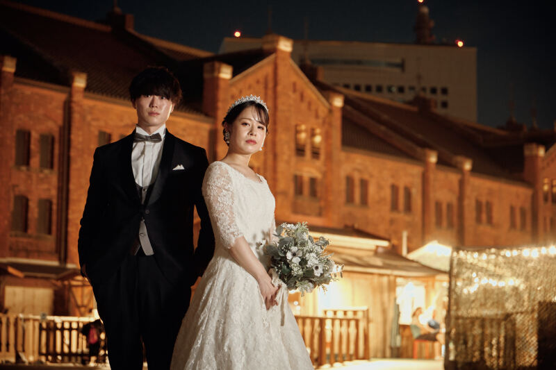 横浜赤レンガ倉庫プラン|重厚感のある歴史的建物赤レンガ倉庫での新婦1着、新郎1着プラン