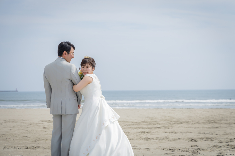 そっと振り返って