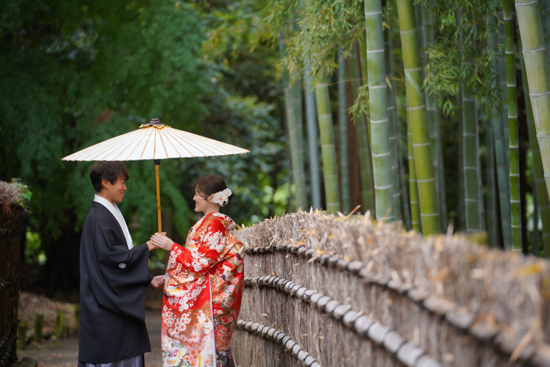 番傘の中、ふたりだけ