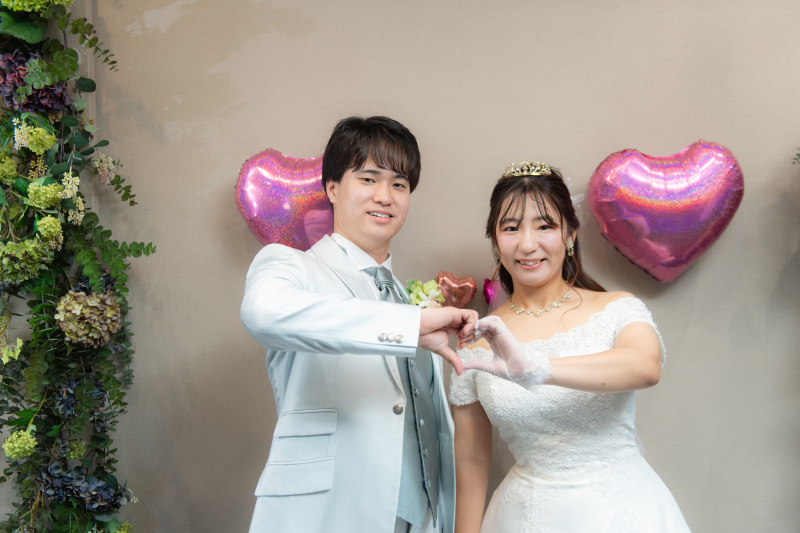 ふたりでハートを作って