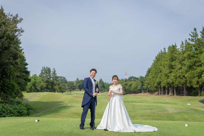 洋装でゴルフ場へ移動♡