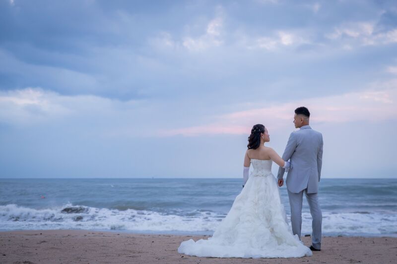 海と向き合う静かな朝