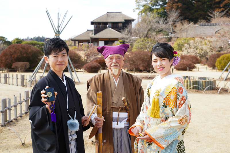 好文亭を背に。黄門様と出会えたラッキーな瞬間