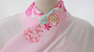 【半襟】薄紅梅