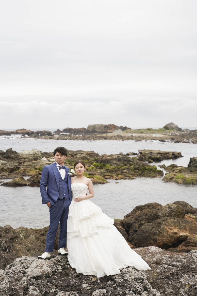 岩場でクールに