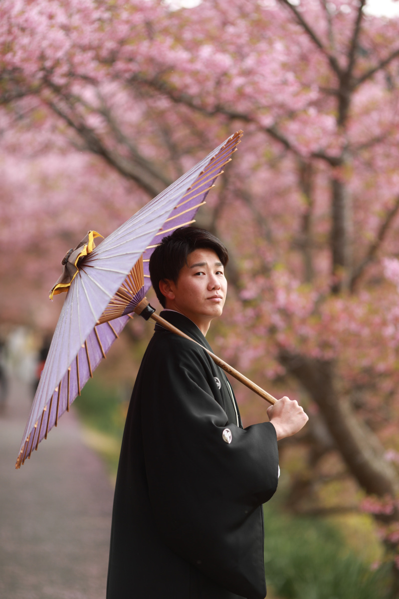 番傘が引き立てる凛々しさ