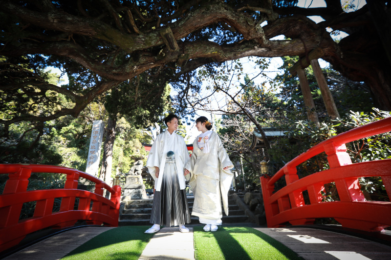 赤い橋、ふたりの道