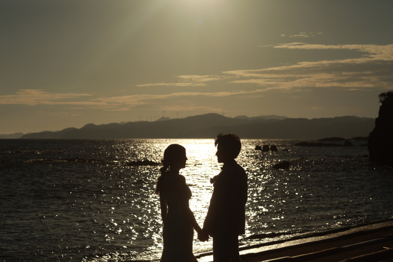 夕日に染まるお二人