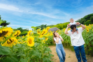 「フォトウェディング」「結婚式」から始まり二人の人生は更なる節目へ。一度きりの関係ではなく今後の人生に《写真》のお供を。そんなお付き合いを目指してます!!