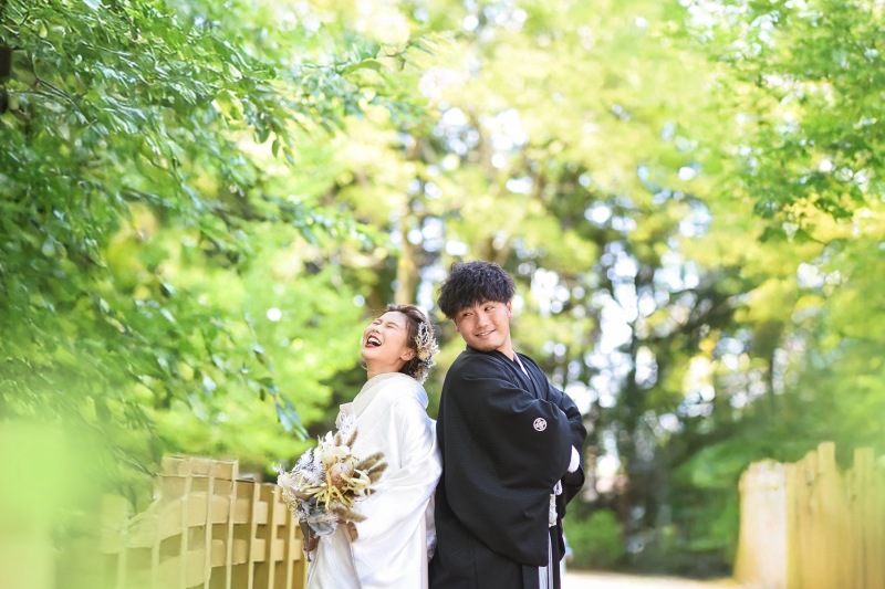 結婚の節目は人それぞれ「フォトウェディング」「結婚式」どんな形でも写真はその記憶を呼び起こせる。記憶をカタチに残すのが我々の役目。自然な雰囲気、その時に起きる突然の笑い。そんな一瞬を残します。