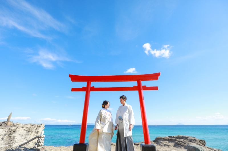 【白濱神社】鳥居と海のコントラストが美しい!和装ロケーションフォトプラン