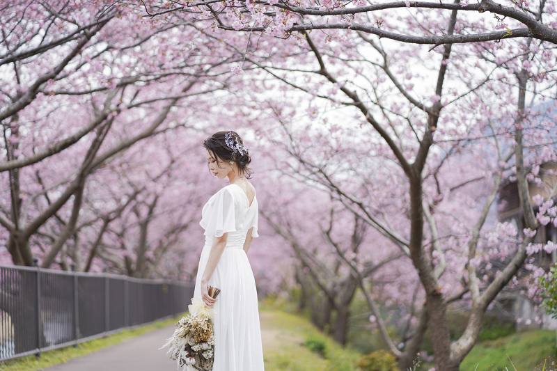 期間限定｜河津桜ロケーションフォトウェディング《4つ星旅館に泊まれる豪華オプションも！》