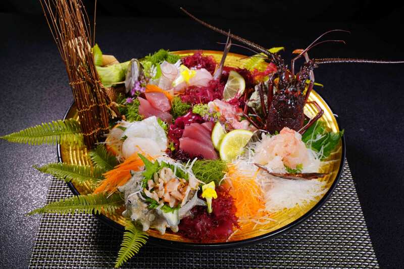 【1泊2日のフォトW】全客室露天風呂付温泉旅館〈桐のかほり咲楽〉1泊2食付ロケーションフォトプラン