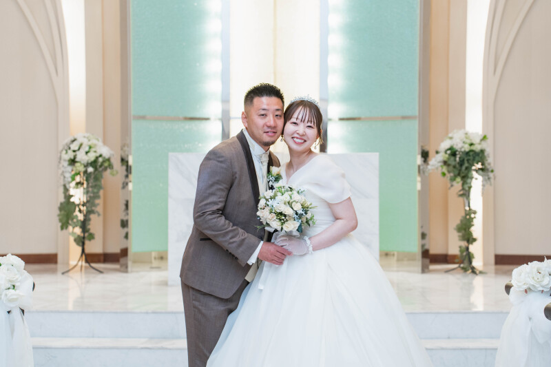 光に包まれた誓いの瞬間