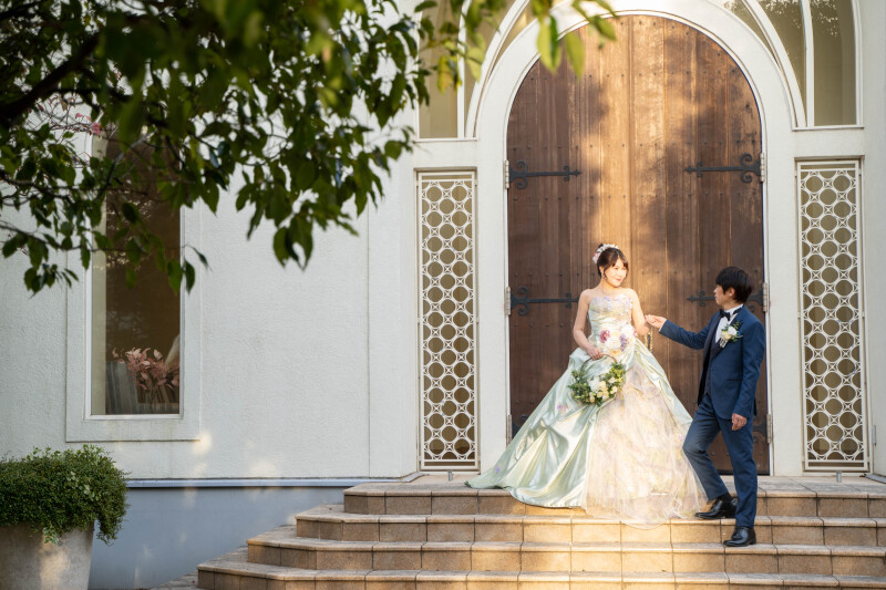 チャペル前で差し込む手