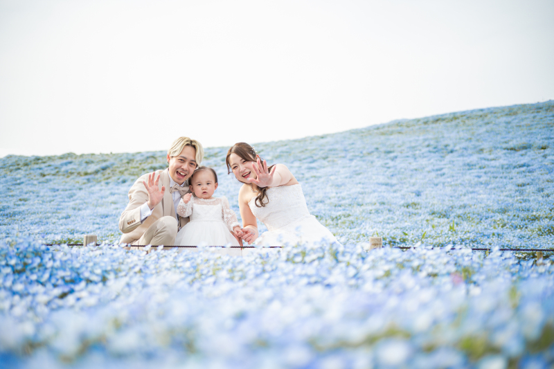 ネモフィラの丘で叶える、家族の絆フォトウェディング