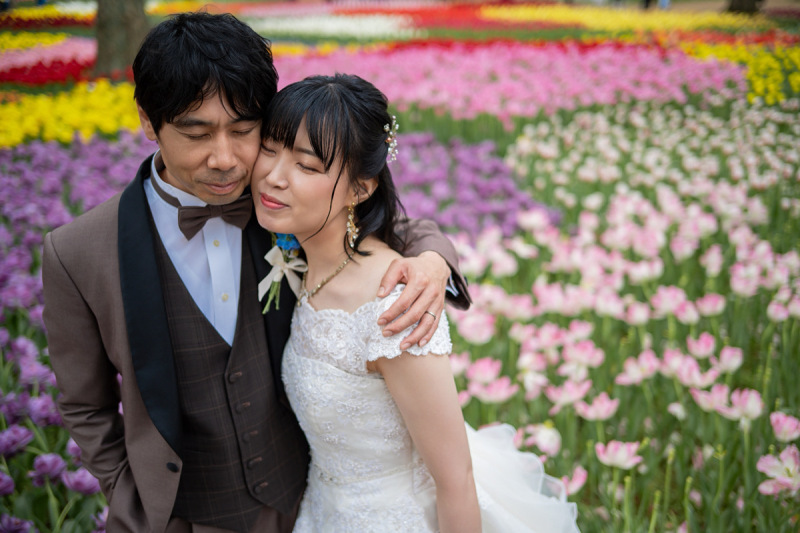 色とりどりの花に包まれて