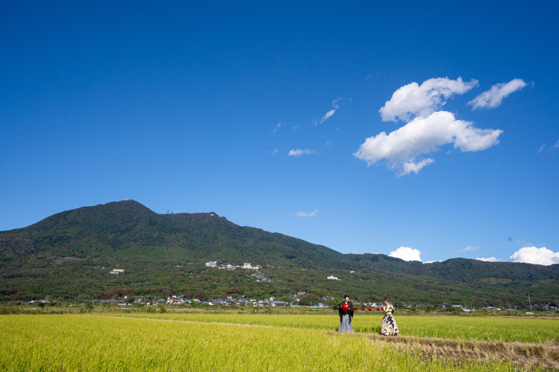荘厳な門前での一枚