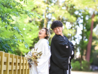 結婚の節目は人それぞれ「フォトウェディング」「結婚式」どんな形でも写真はその記憶を呼び起こせる。記憶をカタチに残すのが我々の役目。自然な雰囲気、その時に起きる突然の笑い。そんな一瞬を残します。