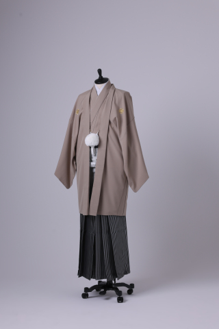 ベージュ紋付×グラデーション袴