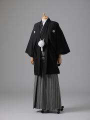 黒紋付×グレー市松袴