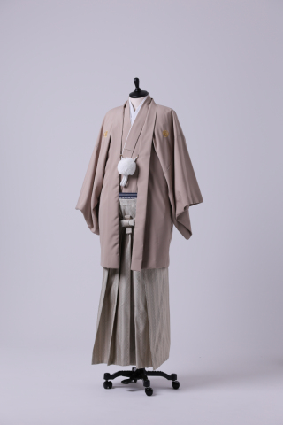 ベージュ紋付×ベージュ市松袴