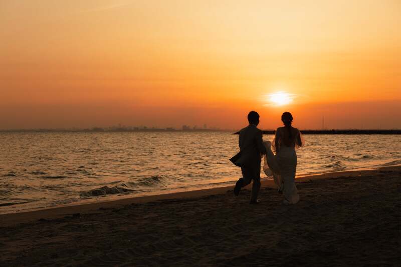 夕陽に向かって！