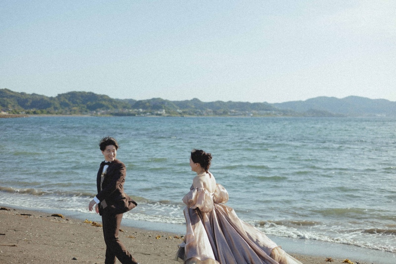 風が強かったけど、ドレスがキレイに揺れました^^