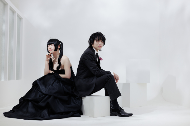 1着目は黒ドレス！