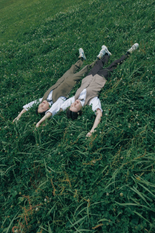 おそろいタキシードではっちゃけ♪