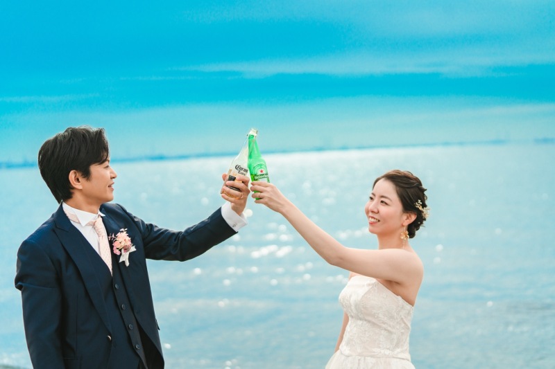 日差しを祝して乾杯!