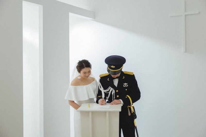 結婚証明書への署名