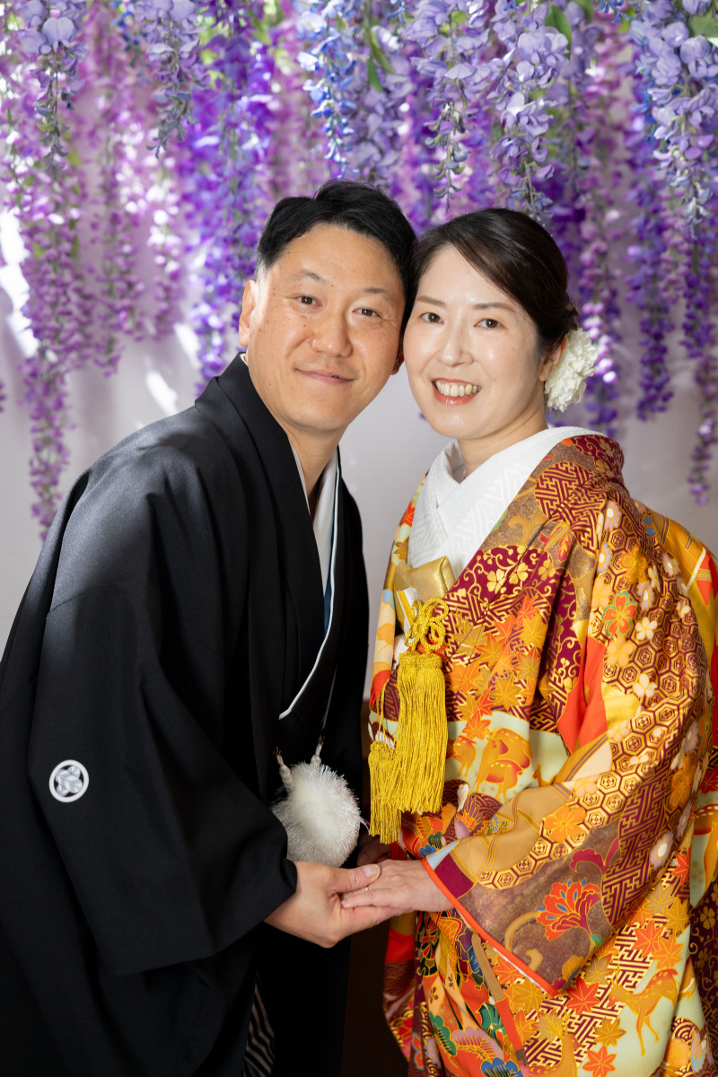 藤の花の下で！