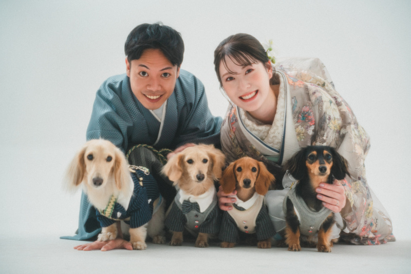 4匹のわんこに囲まれて撮影！！